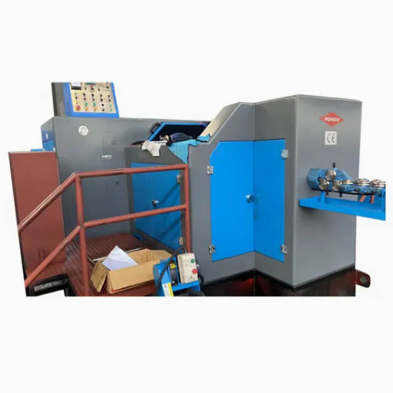 Mesin pembuatan bolt automatik